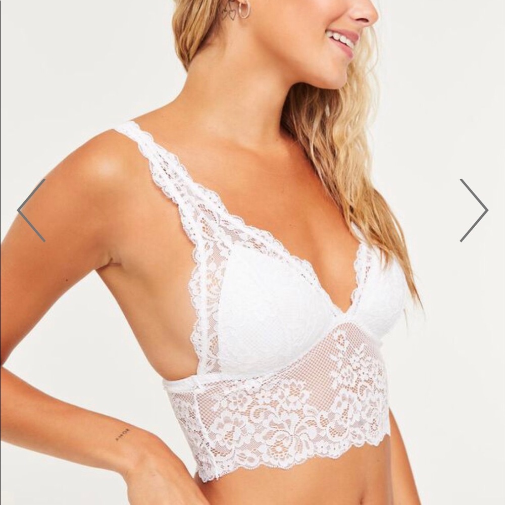 White bralette with pads